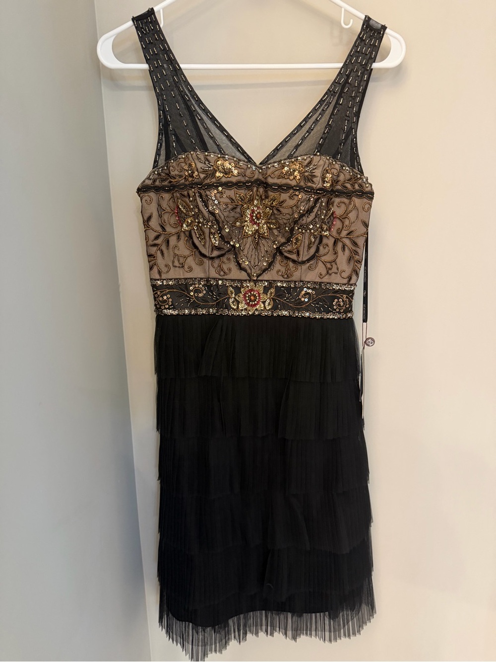 Beaded Sue Wong Black & Nude Embellished V-Neck Cocktail Dress